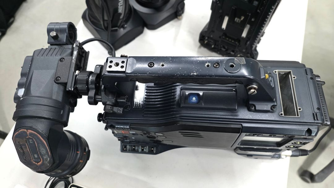 DVC PRO 50 디지털 캠코더--4