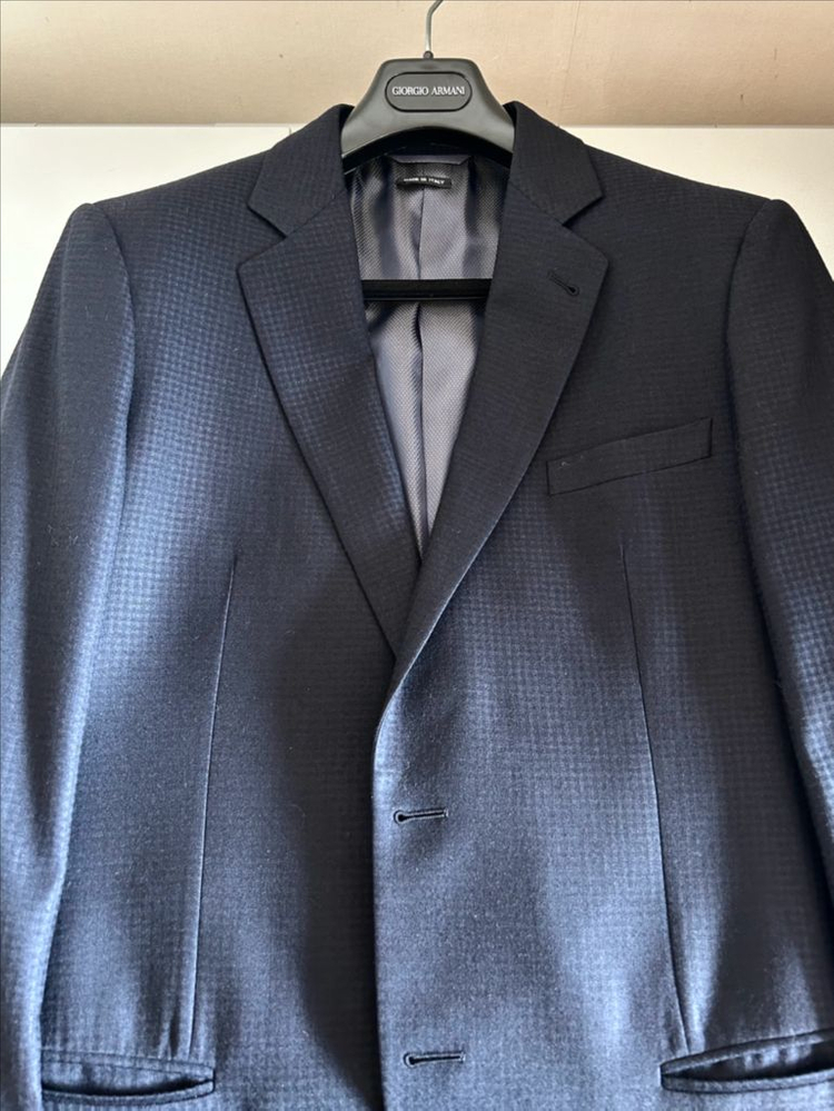 조르지오 아르마니 정장 이미지