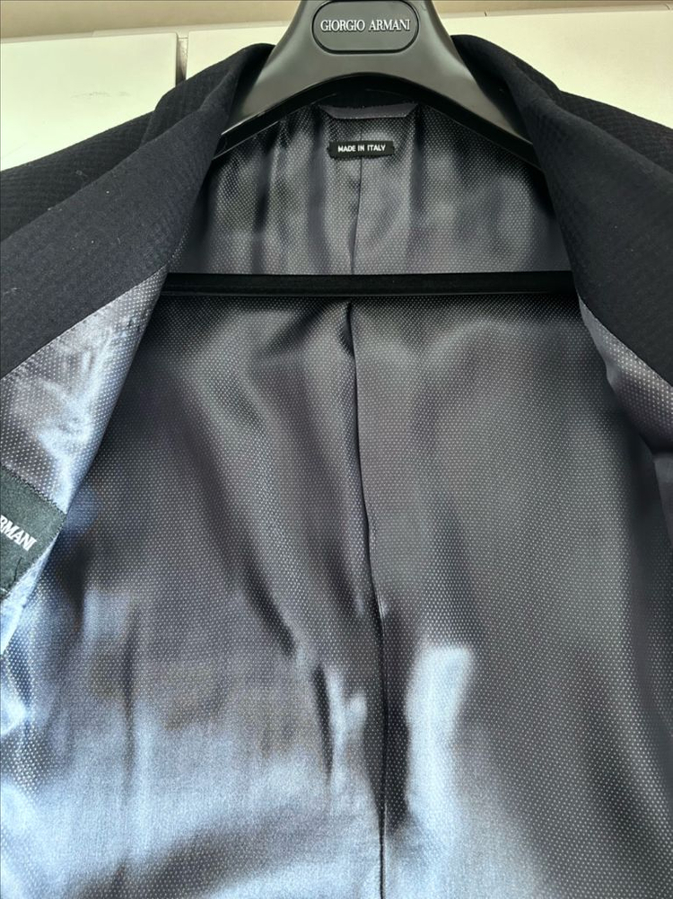 조르지오 아르마니 정장 이미지