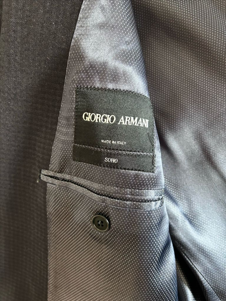 조르지오 아르마니 정장 이미지