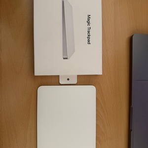 매직 트랙패드 화이트>블랙 교환 이미지