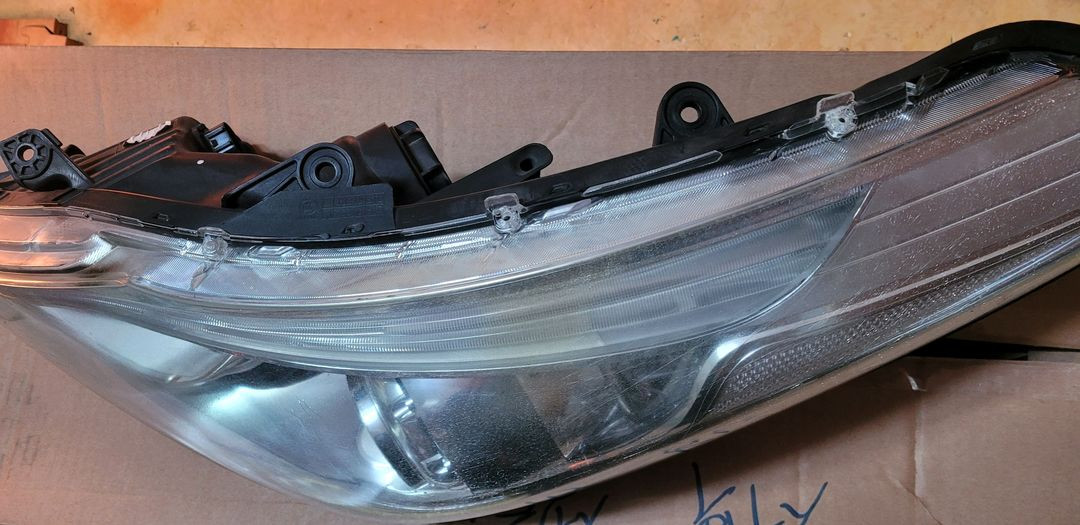 그랜저HG HID 헤드라이트 8핀 운전석 이미지