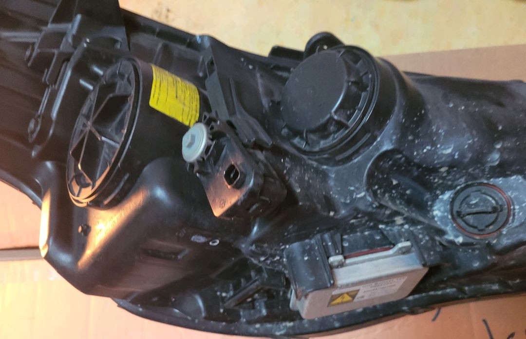 그랜저HG HID 헤드라이트 8핀 운전석 이미지