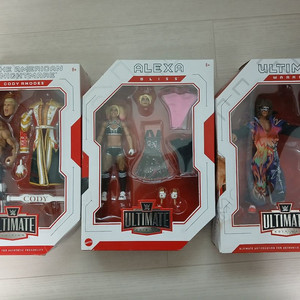 WWE 피규어 얼티밋에디션 시리즈 코디로즈,알렉사 블리스,얼티밋 워리어 팝니다.