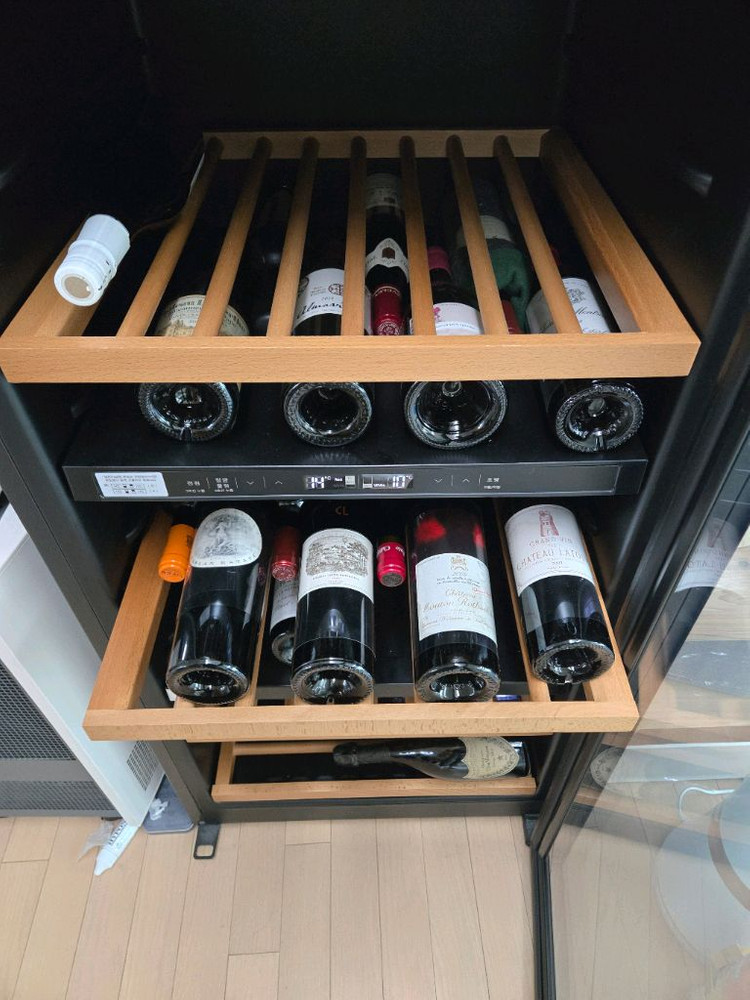 LG디오스 와인냉장고 W715B--1