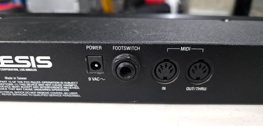 ALESIS 이펙터 팝니다(12만원)--3