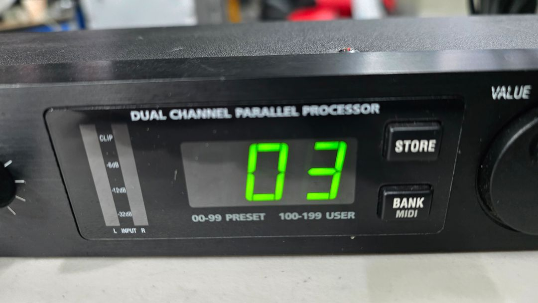 ALESIS 이펙터 팝니다(12만원)--6