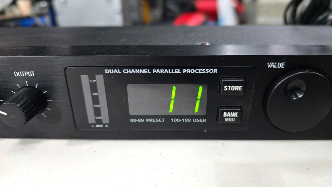 ALESIS 이펙터 팝니다(12만원)--2