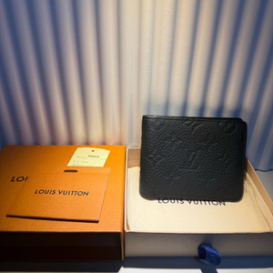 (새상품급) 루이비통 모노그램 토뤼옹 반지갑