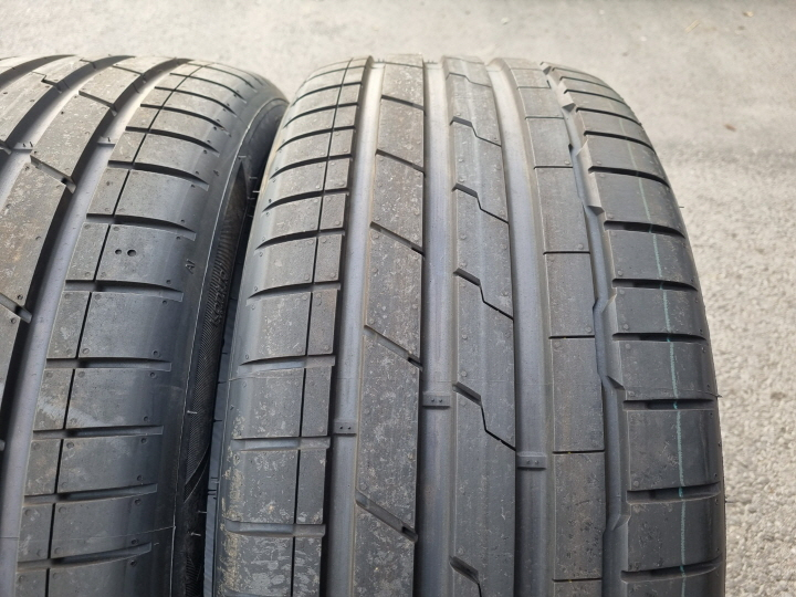 255 45 19 한국 s1 evo3 임판 벤츠 출고 타이어 판매합니다--2