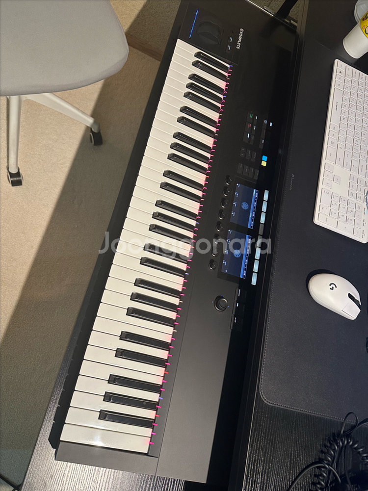 NI KOMPLETE KONTROL S61 MK2--1