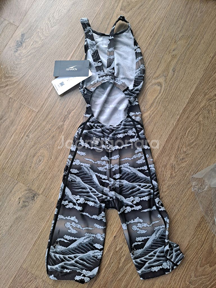 새상품 스피도 25년출시 선수용 여자 4부수영복--4