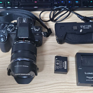 파나소닉 G85 +올림포스 ZUKU 12-40 F2.8 PRO +세로그립