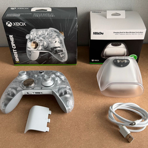 XBOX Series 블루투스 무선 컨트롤러 4세대(고스트 싸이퍼) + 8Bitdo 차징독 판매합니다.
