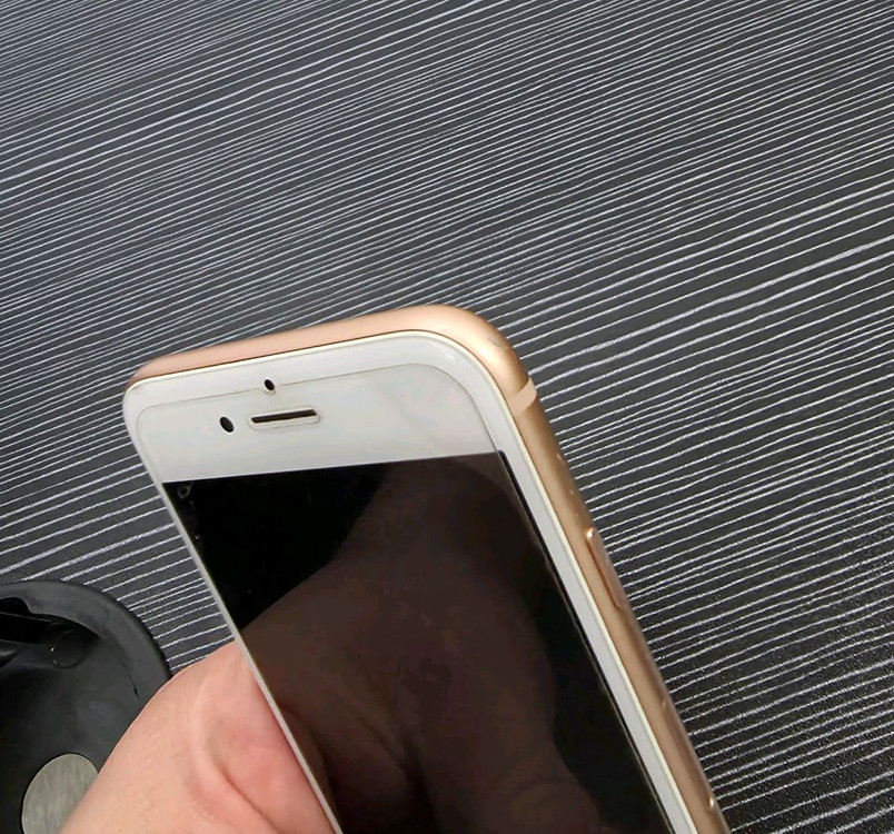 아이폰 8 64GB 골드--3