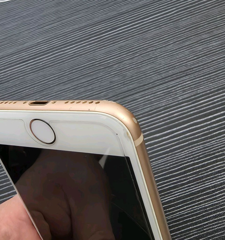 아이폰 8 64GB 골드--5