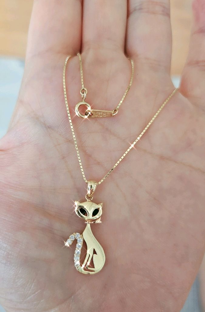 14k 옐로골드 도도한 고양이 펜던트 이미지