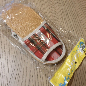 체크 패턴 슬리퍼