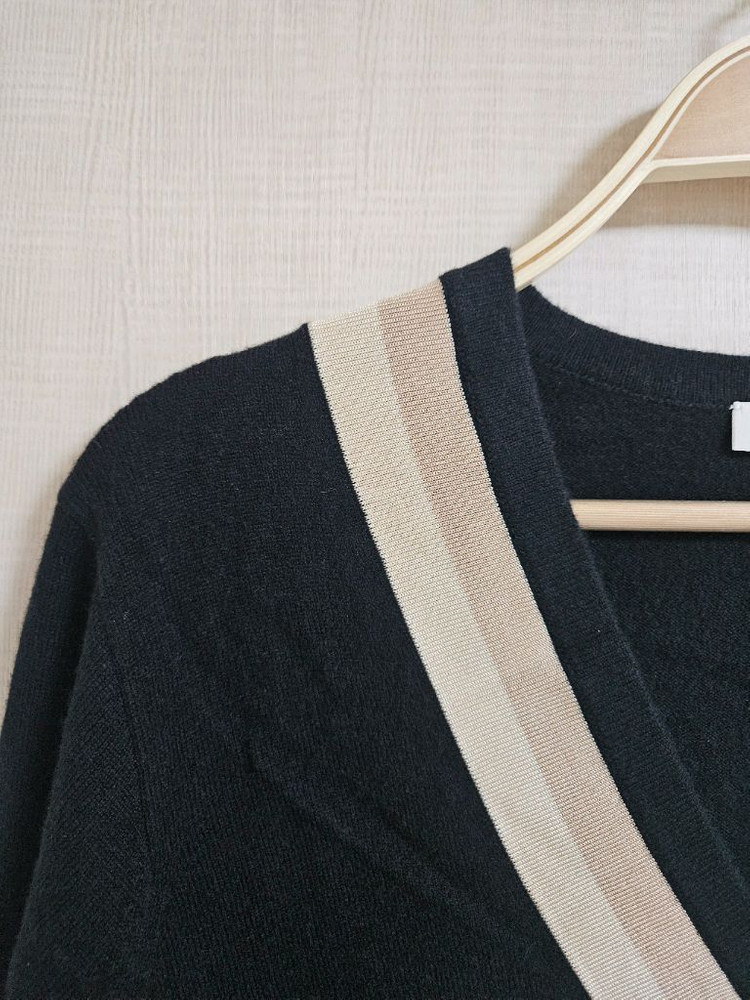 [산드로] *새상품* 브이넥 니트--3