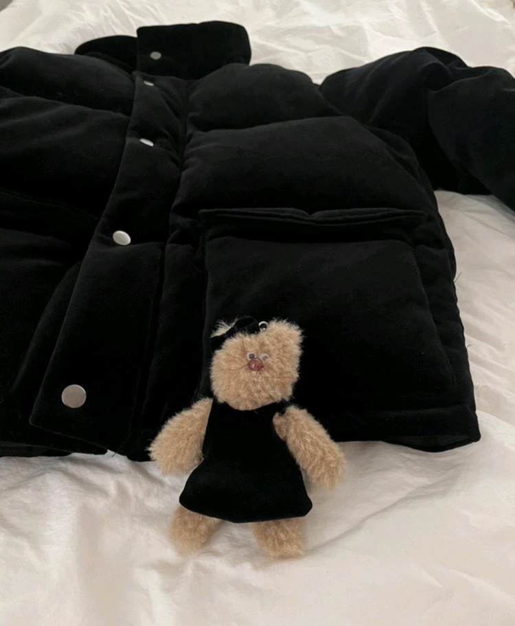 위꼬모 블랙벨벳 패딩 L--0
