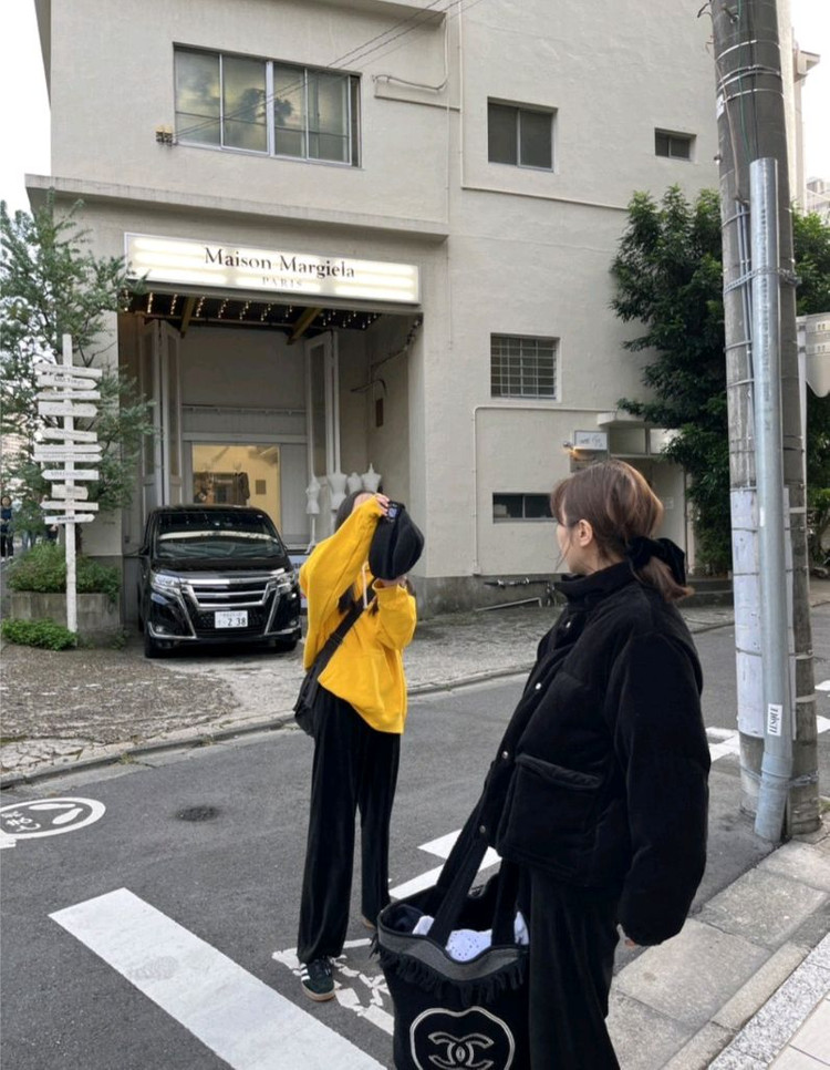 위꼬모 블랙벨벳 패딩 L--2