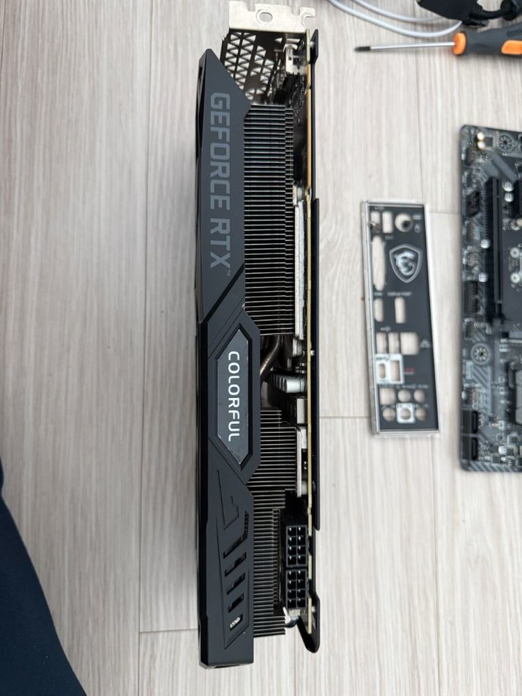 컬러풀 2070 super Gaming GT 판매해요--1