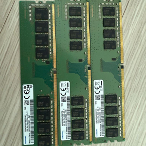 DDR4 16GB , 8GB x2 삼성램 판매합니다