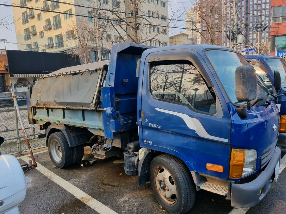 2.5톤 마이티 덤프트럭--1