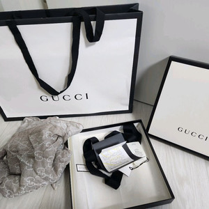 구찌 스카프 정품