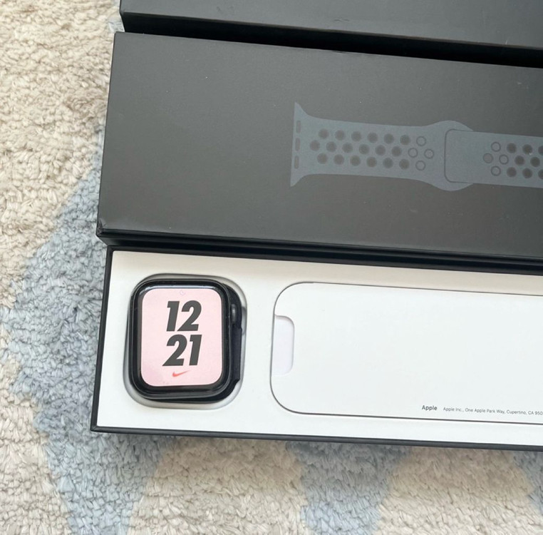 애플워치5 나이키 스포츠밴드 44mm 셀룰러--1