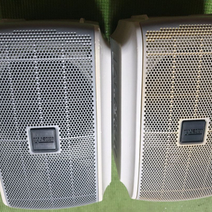 매장용스피커+브라켓.15만원에구입.소리좋습니다..