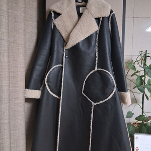 에콘 시그너스 인조가죽 무스탕 롱코트