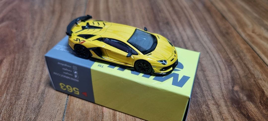 미니지티 람보르기니 아벤타도르 SVJ 옐로우--4