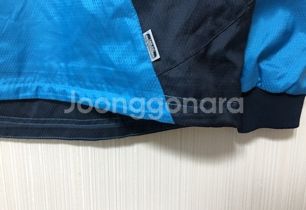 미즈노 브레스써모 반집업 풀오버웜업/바람막이/트레이닝탑 M--6