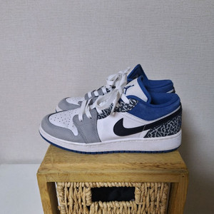 나이키조던 로우1 마리나 245,mm 이미지