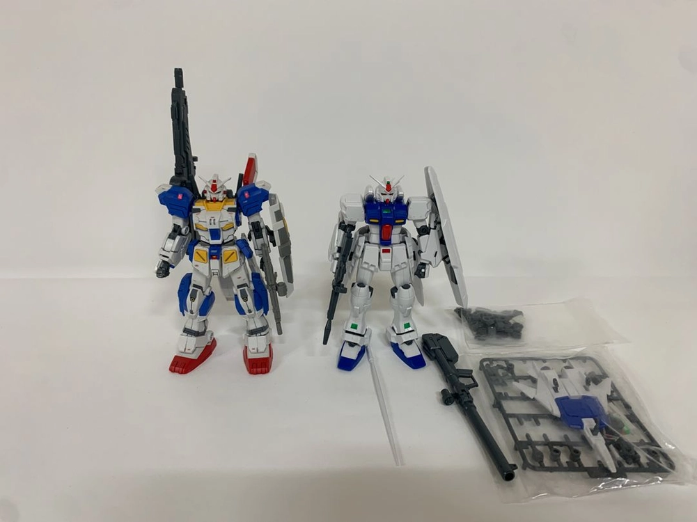 건담 가조(PG,MG,HG), 건담 스피커, 메뉴얼(설명서), 뉴건담 헬멧 팝매합니다. - 안심되는 중고거래