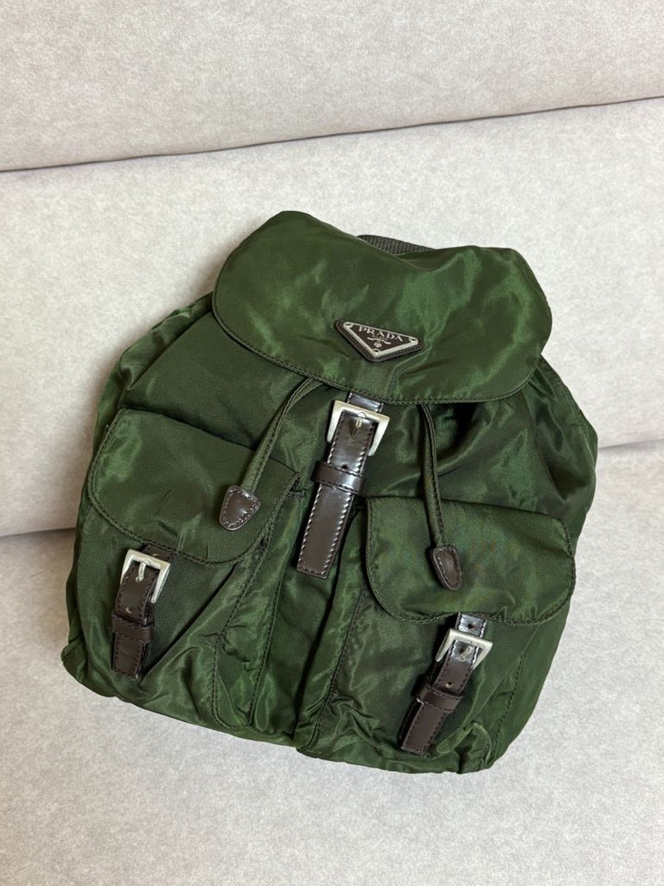 프라다 포코노 나일론 백팩 카키 스몰 이미지
