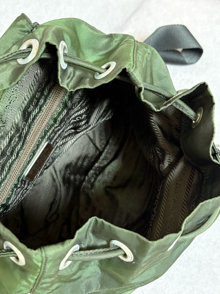 프라다 포코노 나일론 백팩 카키 스몰 이미지