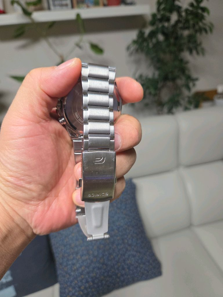 카시오 에디파이스 EFR-563D-2AVDF--2