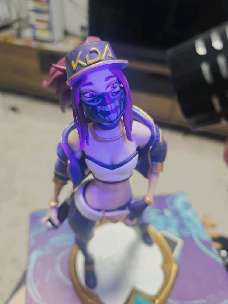 롤 kda 아칼리 unlocked 피규어 박풀 팝니다. 이미지