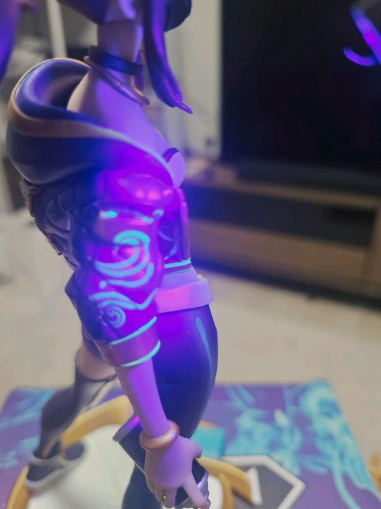 롤 kda 아칼리 unlocked 피규어 박풀 팝니다. 이미지