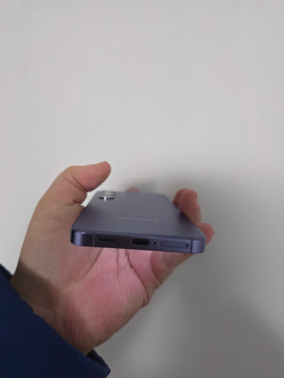 갤럭시 S24 코발트 바이올렛 256기가 SS급 팔아요~--4