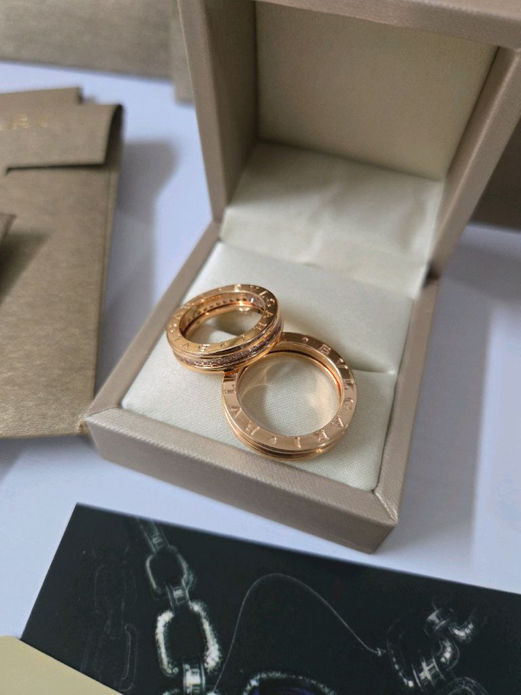 불가리 비제로원 1밴드 골드 다이아 커플 웨딩밴드 판매해요 이미지