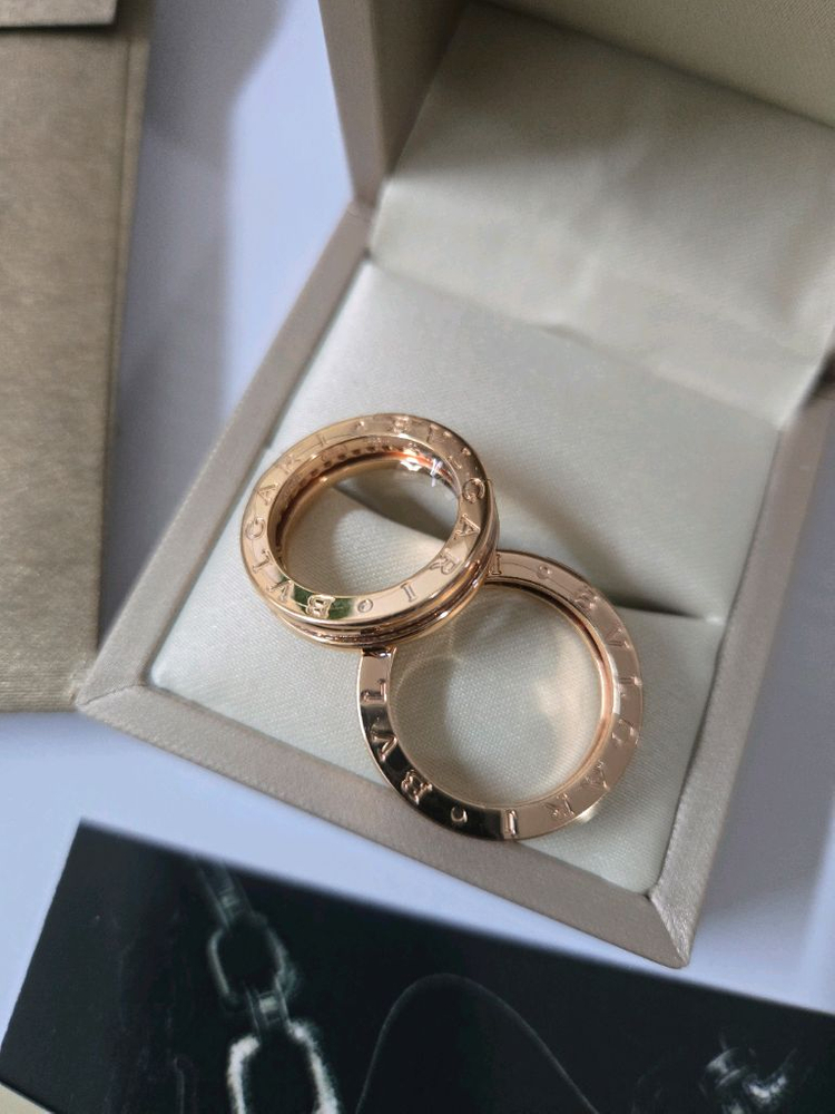 불가리 비제로원 1밴드 골드 다이아 커플 웨딩밴드 판매해요 이미지