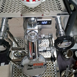 엘로치오 마누스 V2