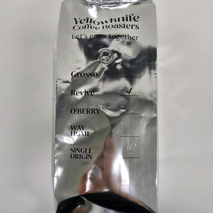 [새상품 택포 정가34,000원] 옐로우나이프 홀빈 원두 | Revive | 1KG