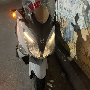 오토바이 조이맥스300 튜닝 이미지