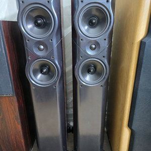 영국 미션 MV-8 톨보이 스피커