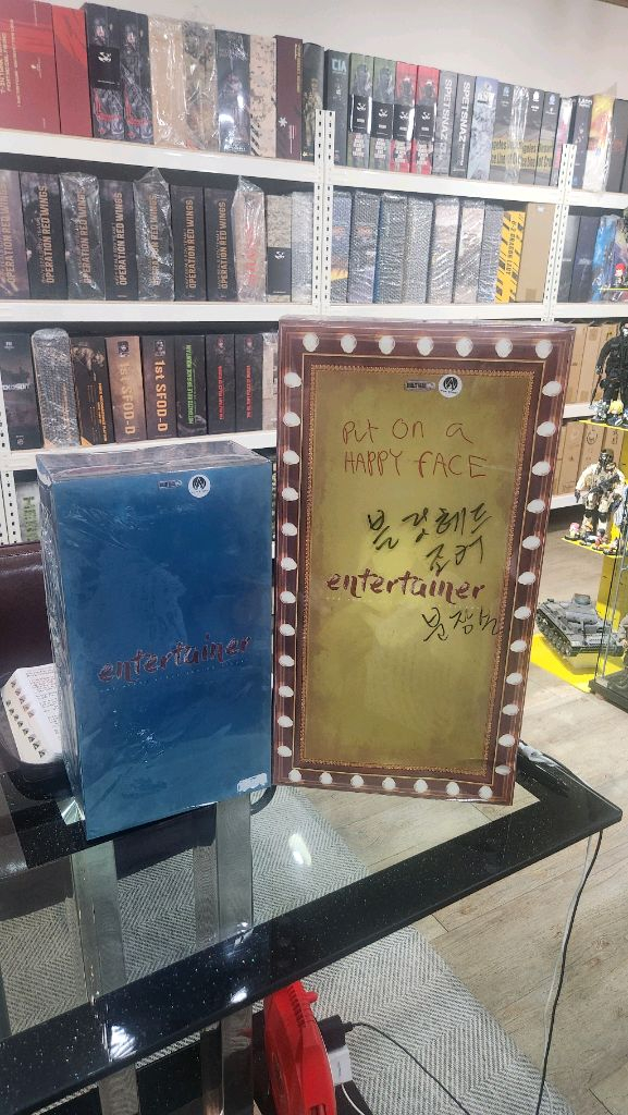 블릿헤드 조커.분장실 피규어 이미지