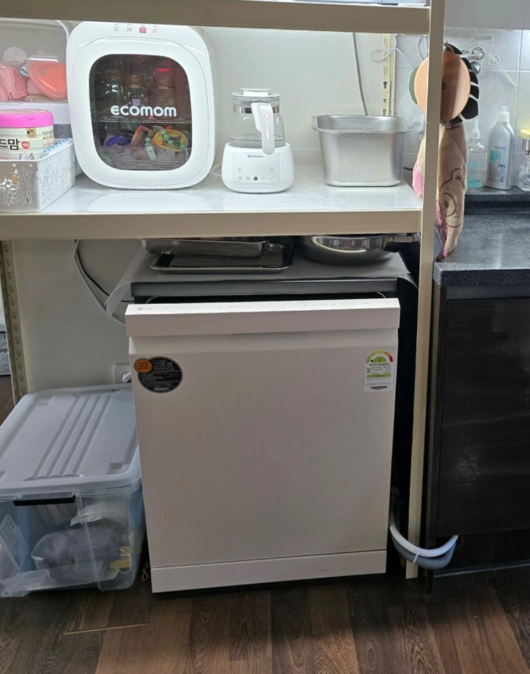 식기세척기 이미지
